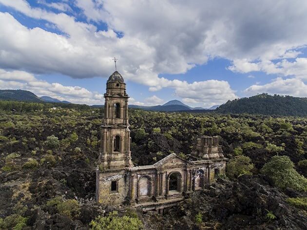 церковь в Нуэво-Сан-Хуан-Парангарикутиро
