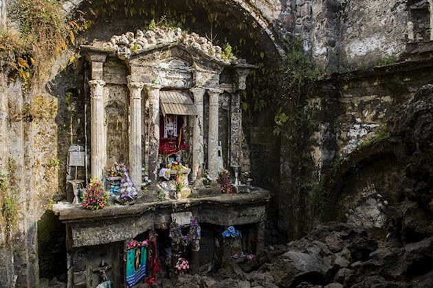 церковь в Нуэво-Сан-Хуан-Парангарикутиро